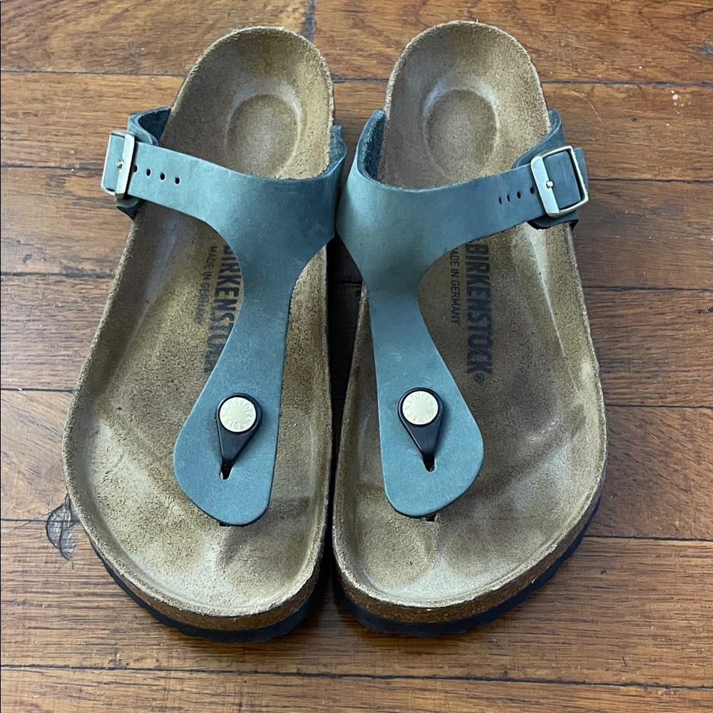 Birkenstock Gizeh Leather “Thyme” Sandals